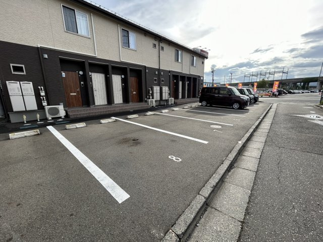 ファーストタウン上堂の駐車場