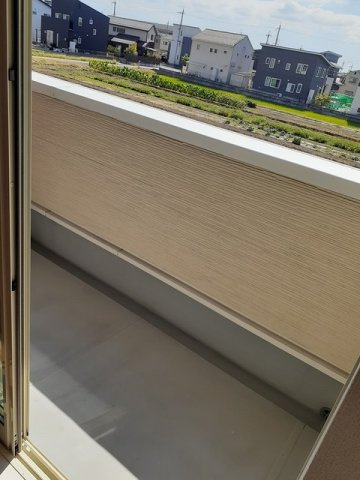 ミモザのバルコニー