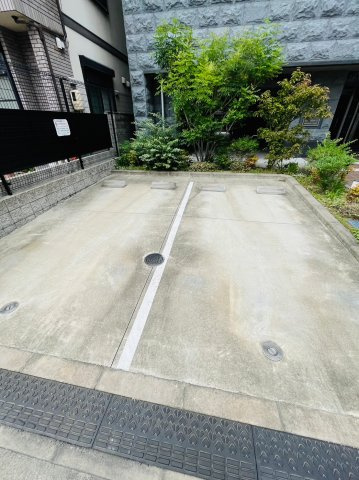 仲介手数料0円！！プレサンス上前津グレースの駐車場