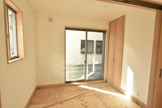 【居間・リビング】 | 鴻巣市東３丁目　未入居住宅 | 3帖分の畳スペース（畳は入居前に入ります）