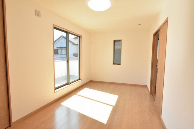 【洋室】 | 鴻巣市東３丁目　未入居住宅 | 2階洋室9帖