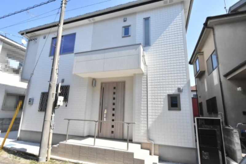 鴻巣市東３丁目　未入居住宅の外観|旭化成へーベルパワーボード外壁は耐久性・断熱性・耐火性・遮音性に優れたALC外壁材で、快適な暮らしを支えます。