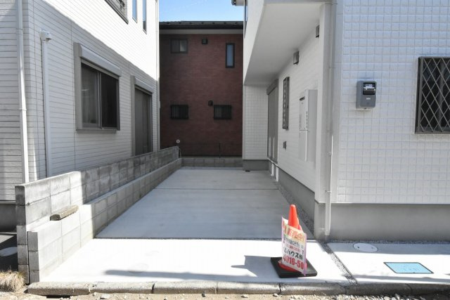 鴻巣市東３丁目　未入居住宅の駐車場|駐車場部分