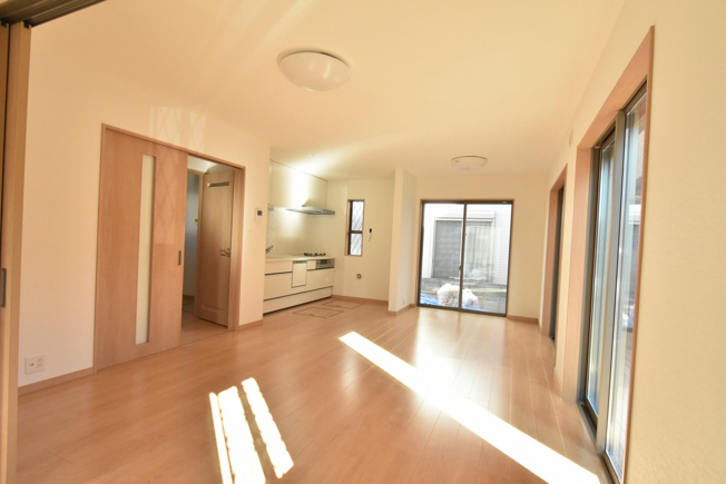 【居間・リビング】 | 鴻巣市東３丁目　未入居住宅