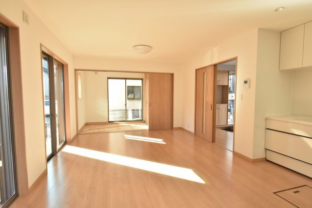 【居間・リビング】 | 鴻巣市東３丁目　未入居住宅