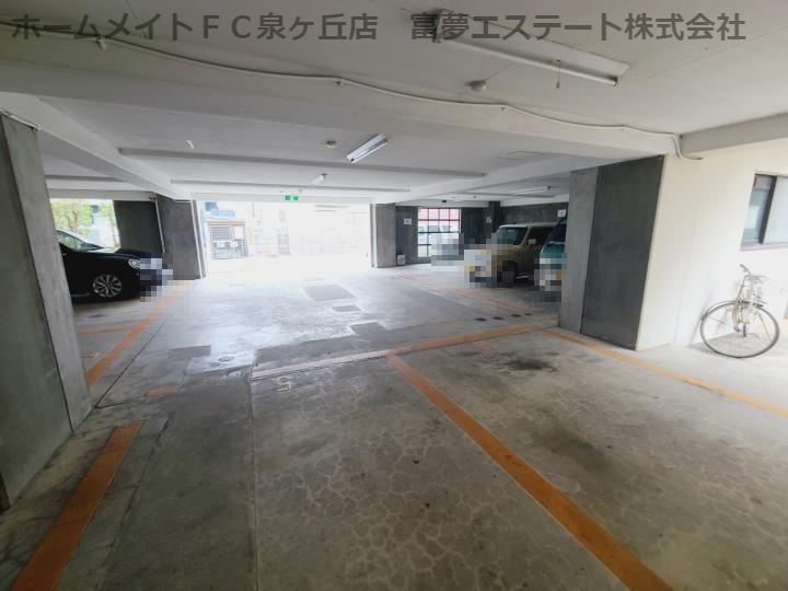 エミールガーデンの駐車場
