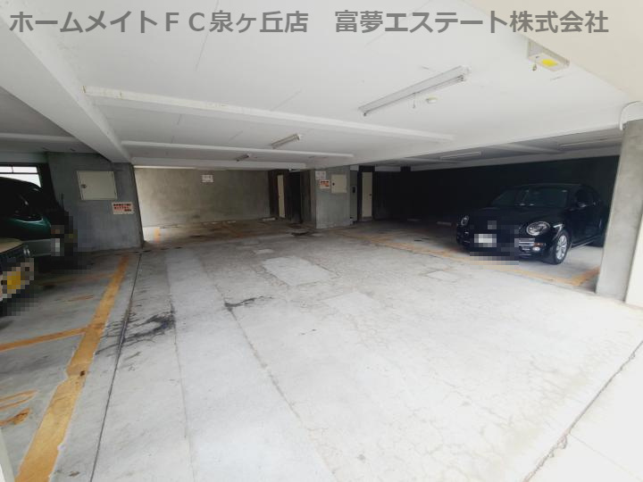 エミールガーデンの駐車場
