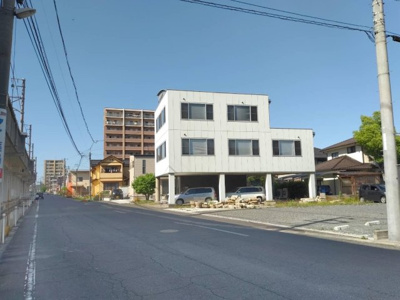 【前面道路含む現地写真】 | ◇倉敷市茶屋町◇駅まで徒歩5分◇前面道路ゆとりあります◇ | 前面道路は幅員9.5ｍございます。