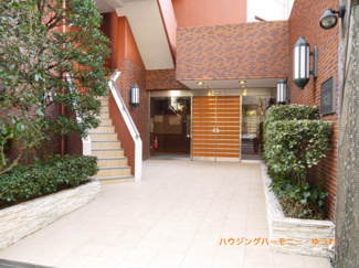 【エントランス】