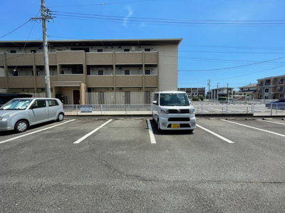 【駐車場】 | ローズガーデン大井手