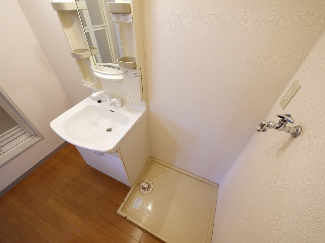 コスモス結崎　Ｂの設備|室内洗濯置き場