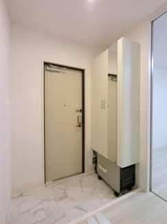 【玄関】 | ヴィオラ