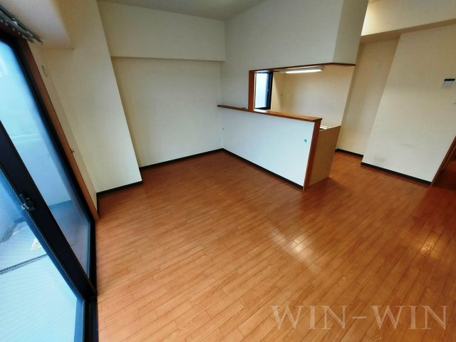 テイビービルの居間・リビング