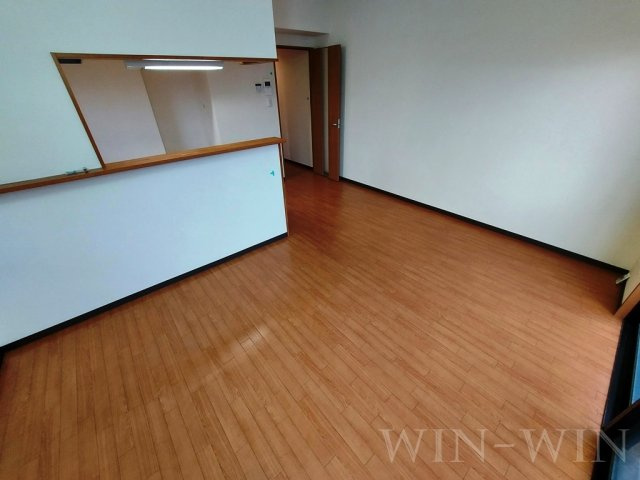 テイビービルの居間・リビング