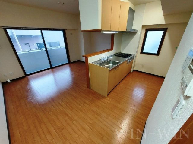 テイビービルの居間・リビング