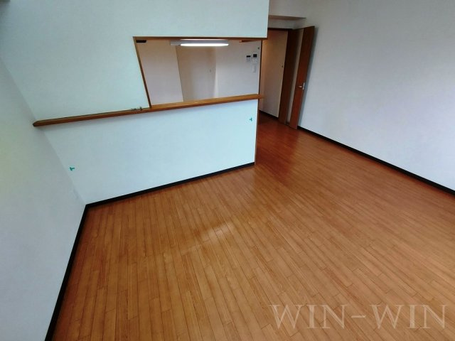 テイビービルの居間・リビング