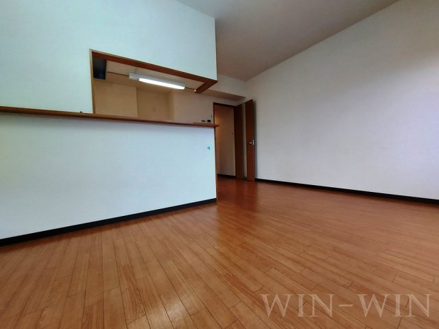 テイビービルの居間・リビング