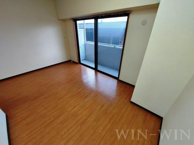 テイビービルの居間・リビング