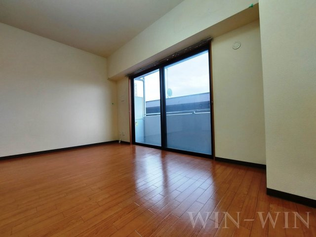 テイビービルの居間・リビング