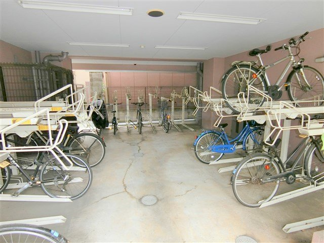 ガーラ蒲田のその他共用部分|屋根付きの駐輪場　