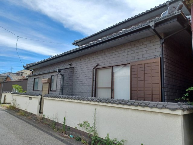 【外観】 | しっかりとした塀のある外構です☆