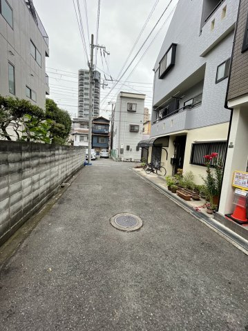 城東区鴫野西２丁目中古戸建の前面道路含む現地写真|前面道路の幅員は約4.0ｍ