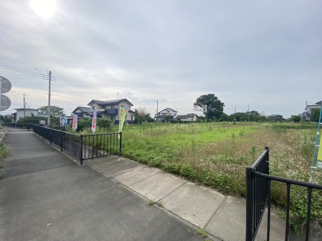 比企郡川島町上八ツ林　建築条件なし売地　東武東上線『川越駅』バス27分　【つばさ北小学区】の外観