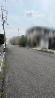 【前面道路含む現地写真】