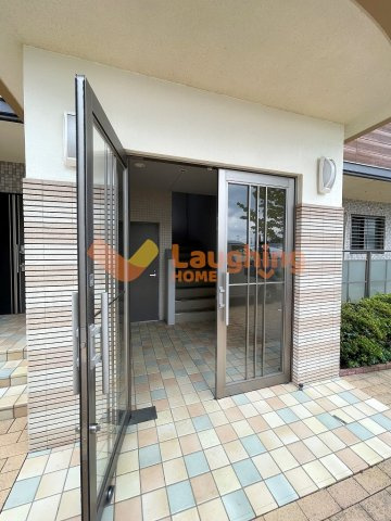 久留米市北野町高良の賃貸マンションのエントランス|毎日通るエントランスはこのようになっています