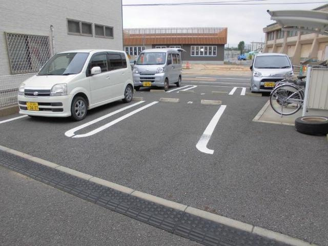 ヴィア　レーベンの駐車場|駐車場