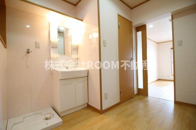 第6年見マンションの洗面所