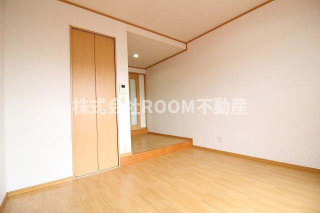 第6年見マンションの居間・リビング