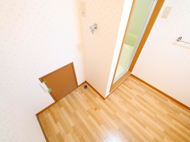 吉田マンションの設備|室内洗濯機置き場です