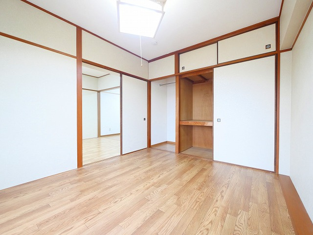 吉田マンションの洋室|コンパクトで使いやすい洋室です