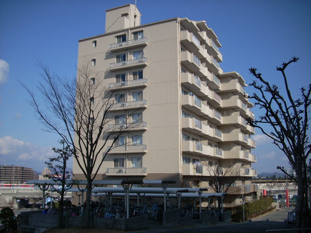 ガーデンコート神戸三田Ｄ棟の外観