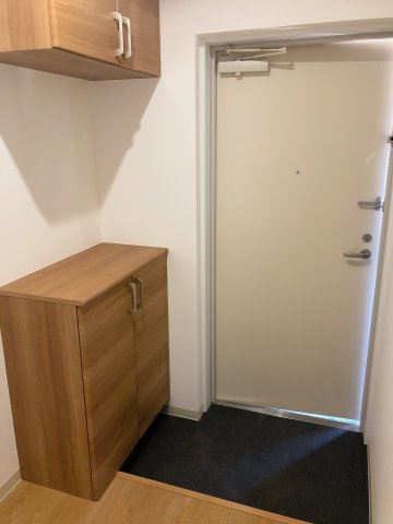 グッドスリー高田の玄関