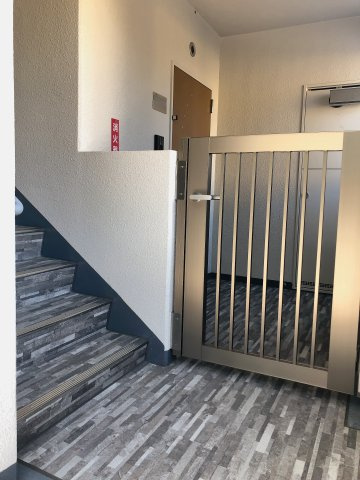 グッドスリー高田のエントランス