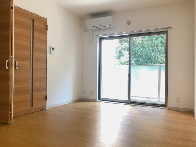 グッドスリー高田の洋室