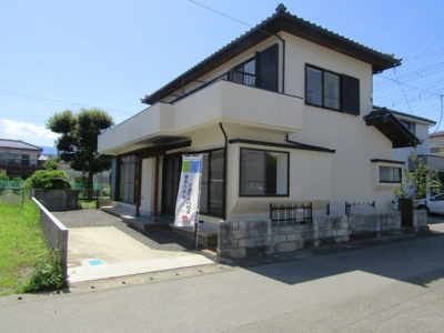 【外観】 | 再生住宅　甲府市伊勢4丁目 | 落ち着いた雰囲気の外観です