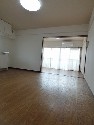 【居間・リビング】 | エンジェルス守屋