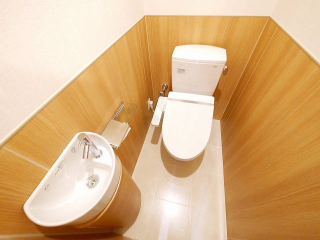 モンパルクいこまNeOのトイレ|ゆったりとした空間のトイレです