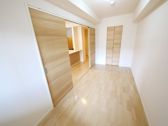 モンパルクいこまNeOの寝室|寝室にぴったりのお部屋です