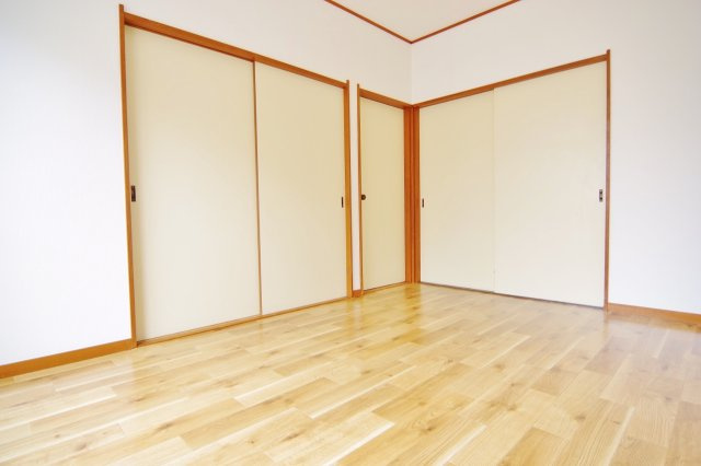 スターライフみやもと5の洋室