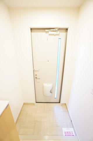 【玄関】 | エトワール | ※同物件・反転タイプの写真です。