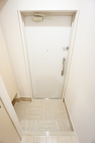 【玄関】 | サクラーレ | ※同物件・同タイプの写真です。