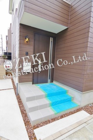 A号棟　越谷市赤山町１丁目　新築戸建て　全7棟のエントランス