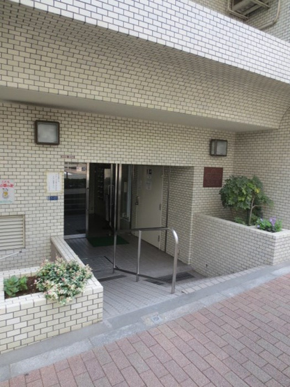 【エントランス】ルイシャトレ恵比寿