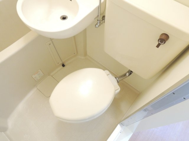 マシャンブル川口のトイレ|別号室の参考写真です。