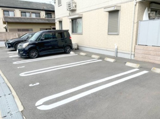 【駐車場】
