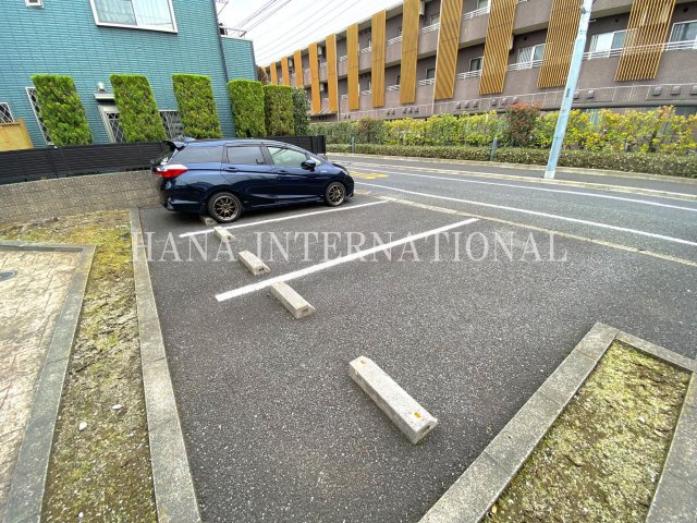 サントメールの駐車場